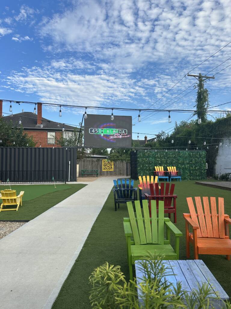 Advertise with 4501 Almeda Food and Entertainment